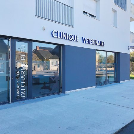 Clinique Vétérinaire du Charme Bleu, établissement vétérinaire à Treillières